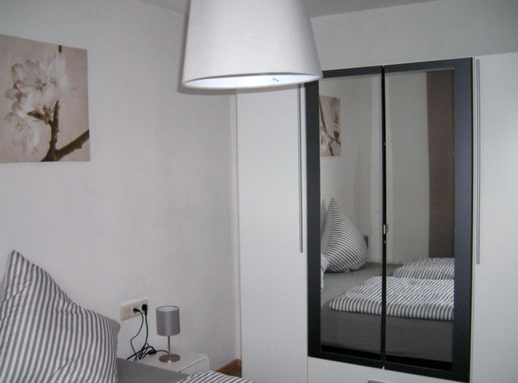 Haus Ellbogen Διαμέρισμα Momlingen Εξωτερικό φωτογραφία